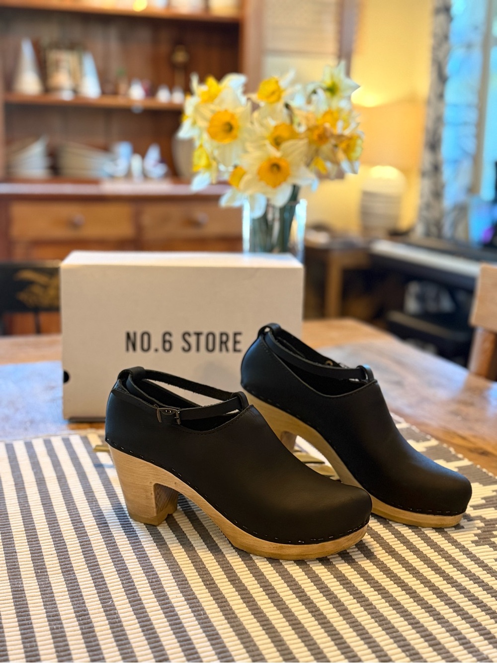 No. 6 Store the Classic Black Leather Clogs 39 Ankle Strap Platform Heels - Picture 11 of 12